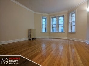 4237 N Paulina St, Unit 4229-2W in Chicago, IL - Foto de edificio - Building Photo