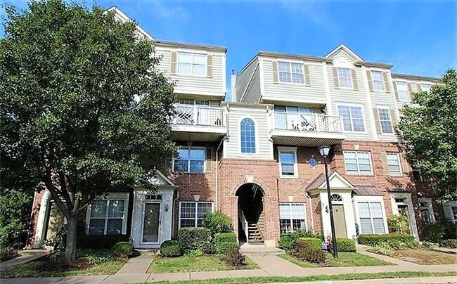 property at 1819 Kenwood Ave