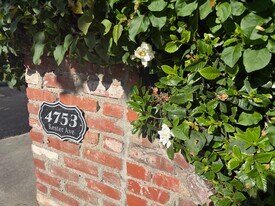 4753 Kester Ave, Unit 5 in Los Angeles, CA - Building Photo