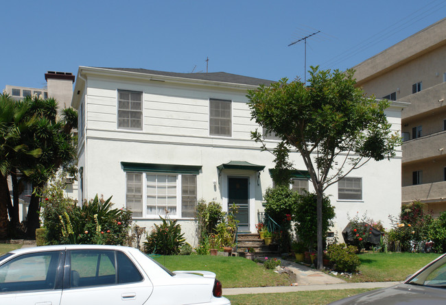 411 S Hamel Rd in Los Angeles, CA - Building Photo - Building Photo