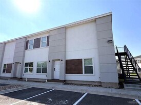 7 Yuma Ave in McAllen, TX - Building Photo