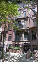 21 W 87th St in New York, NY - Building Photo