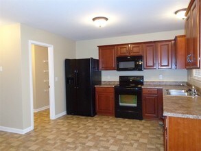 1808 Bunting Way Dr in Hermitage, TN - Building Photo - Building Photo