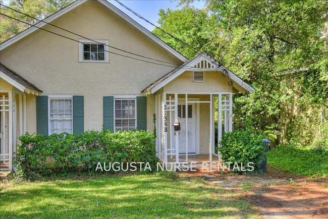 2136 McDowell St in Augusta, GA - Foto de edificio - Building Photo