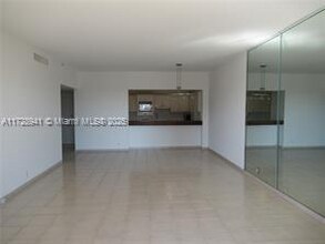 201 Crandon Blvd, Unit # 341 in Miami, FL - Building Photo - Building Photo