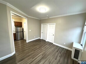 140 Jewell St in Garfield, NJ - Building Photo - Building Photo
