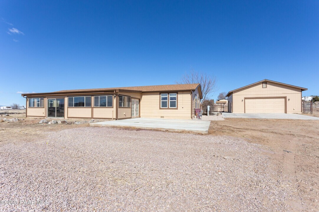 333 Wandering Trl in Paulden, AZ - Building Photo