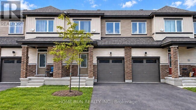 property at 32 Pumice Pl