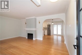 111 Midland Dr in Kitchener, ON - Building Photo - Building Photo
