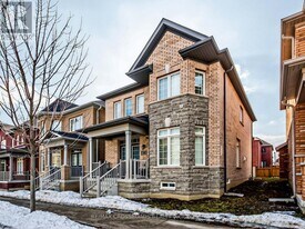 9 Rossmore Dr in Markham, ON - Building Photo