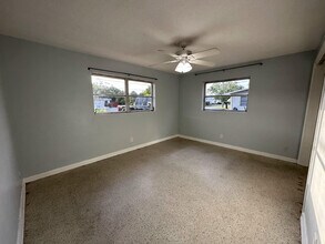 8500 Sunset Dr in Palm Beach Gardens, FL - Foto de edificio - Building Photo