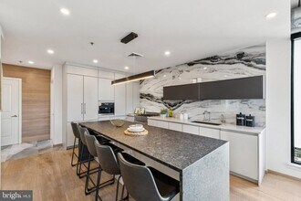 2125 14th St NW in Washington, DC - Foto de edificio - Building Photo