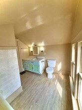 1122 Steely St in Waterloo, IA - Building Photo - Building Photo