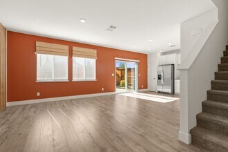 1939 Silicone Dr in Sparks, NV - Building Photo - Building Photo