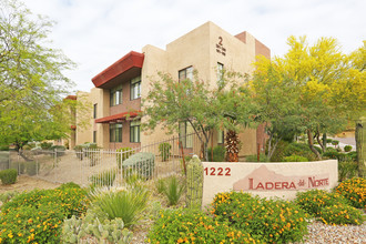 Ladera Del Norte in Phoenix, AZ - Building Photo - Building Photo