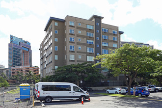 The Plaza Assisted Living at Waikiki in Honolulu, HI - Building Photo - Building Photo