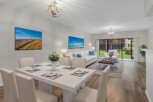511 Ives Dairy Rd in Miami, FL - Building Photo