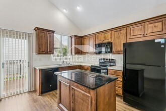 11712-11714 E Crestwood St in Wichita, KS - Building Photo - Building Photo