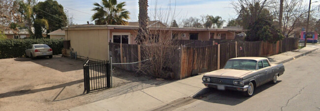 430 10th St in Bakersfield, CA - Building Photo - Building Photo