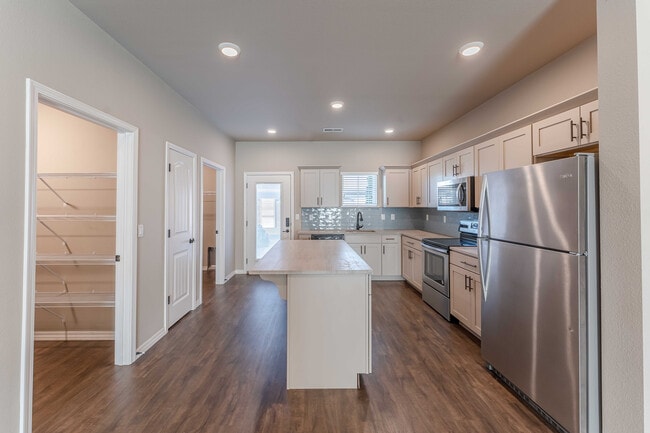 Verandas in Springfield, MO - Building Photo - Building Photo