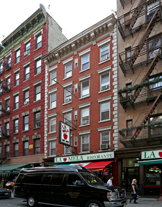 167 Mulberry St in New York, NY - Foto de edificio