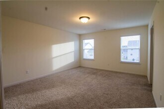 533 Summer Glen Ln in St. Charles, MO - Foto de edificio - Building Photo