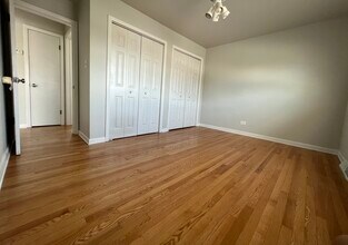 4750 S Pulaski Rd in Chicago, IL - Building Photo - Building Photo