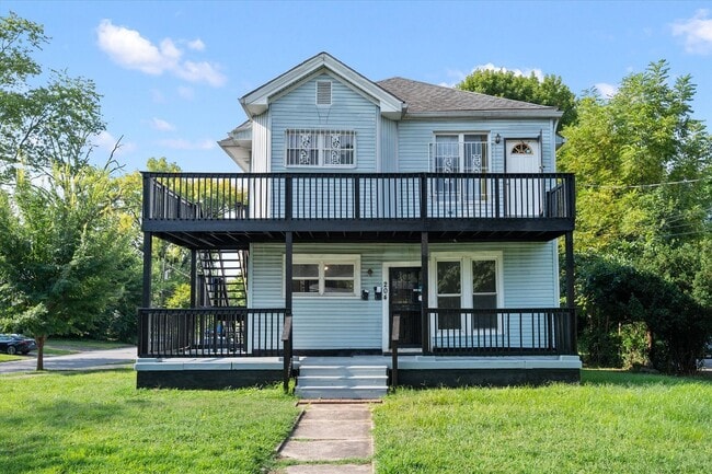 property at 204 W Tenny Ave