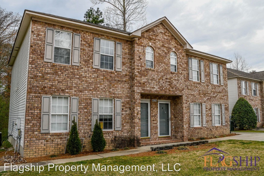 4270 Williamsbrook Ln-Unit -Unit A in Greenville, NC - Building Photo