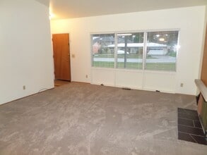 3749 S 175th St in Seatac, WA - Building Photo - Building Photo