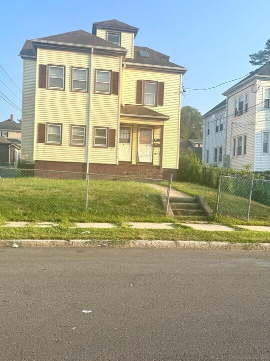 5 Arlington St in Hartford, CT - Foto de edificio