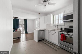 8 Adams Ave in Mt Ephraim, NJ - Foto de edificio - Building Photo