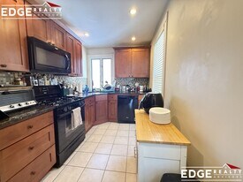 91 Surrey St in Boston, MA - Building Photo