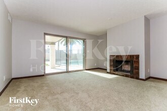 9601 N 34th Ave in Phoenix, AZ - Building Photo - Building Photo