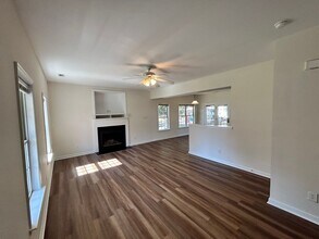 402 Wilmer Ave in Richmond, VA - Foto de edificio - Building Photo