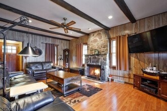 137 Lakeview Ave in Ringwood, NJ - Building Photo - Building Photo