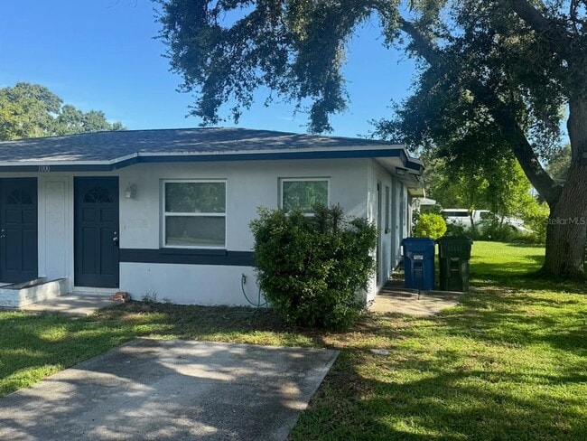 property at 1000 8th Ave NW