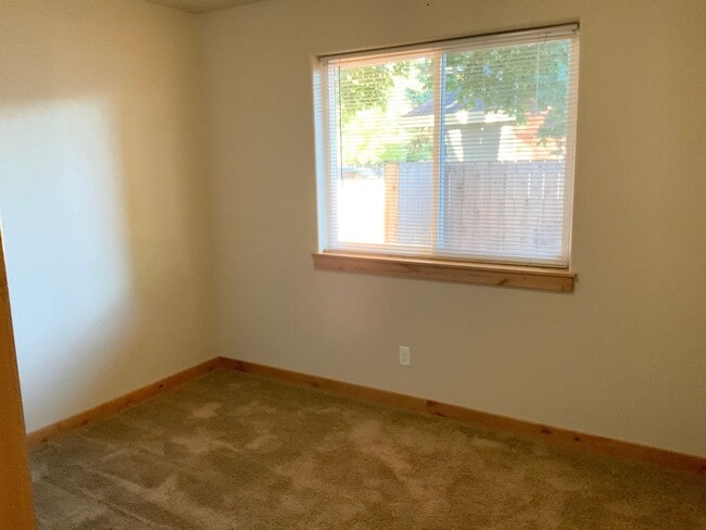 property at 2322 Livingston Ave