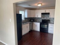 8209 Parnell St photo'