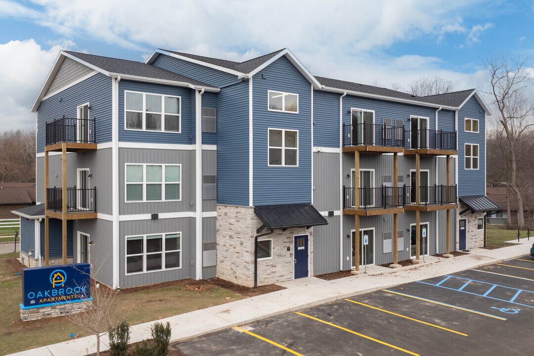 Oakbrook Apartments in Grand Rapids, MI - Foto de edificio
