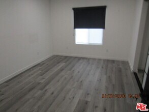 14013 Bessemer St in Los Angeles, CA - Building Photo - Building Photo