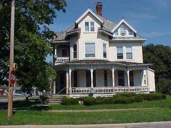 702 Wayne St in Sandusky, OH - Foto de edificio - Building Photo