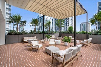 11 NE 6th St, Unit ID1387167P in Miami, FL - Foto de edificio - Building Photo