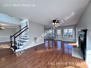 10514 Misty Ridge Ln in Charlotte, NC - Foto de edificio - Building Photo