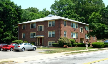 Diamond Hill Apartments in Woonsocket, RI - Foto de edificio - Building Photo