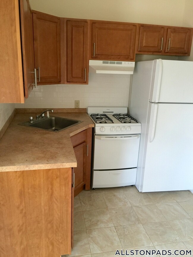 25 Brighton Ave, Unit 6 in Boston, MA - Building Photo - Building Photo