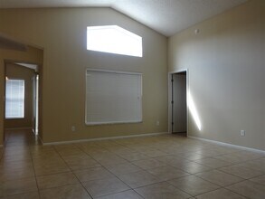 96 Knights Hollow Dr in Apopka, FL - Building Photo - Building Photo