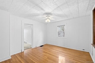 15 Robinson St in Fishkill, NY - Building Photo - Building Photo
