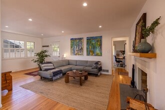 408 San Antonio St in Ojai, CA - Building Photo - Building Photo