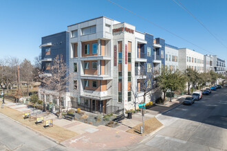 Trinity Highline in Fort Worth, TX - Foto de edificio - Building Photo